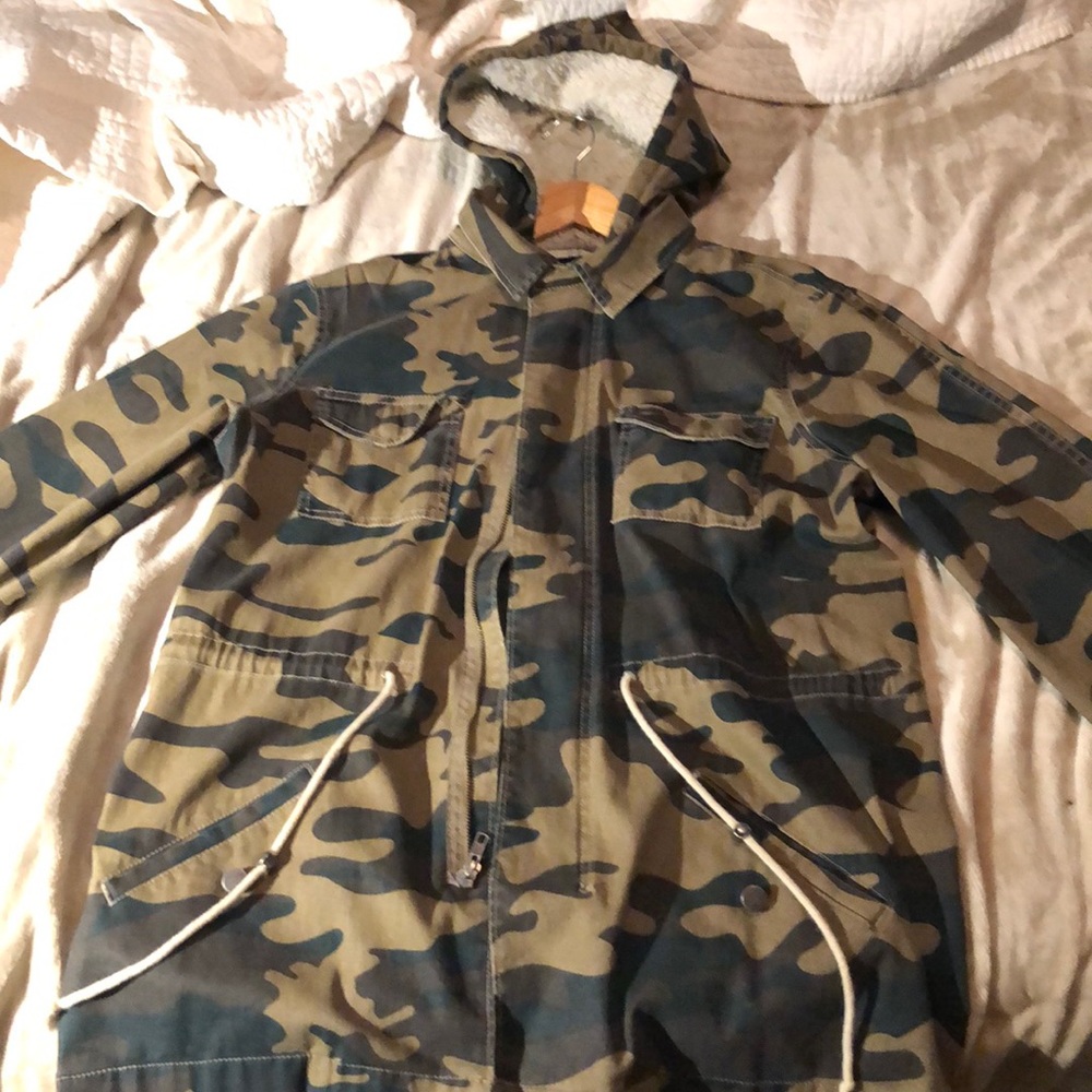 Jaywalker coat